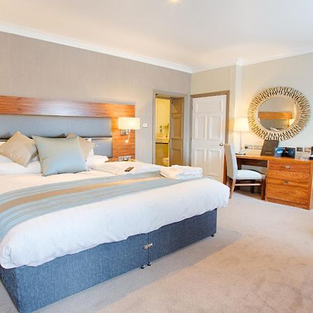 Best Western Chilworth Manor Hotel Exterior photo