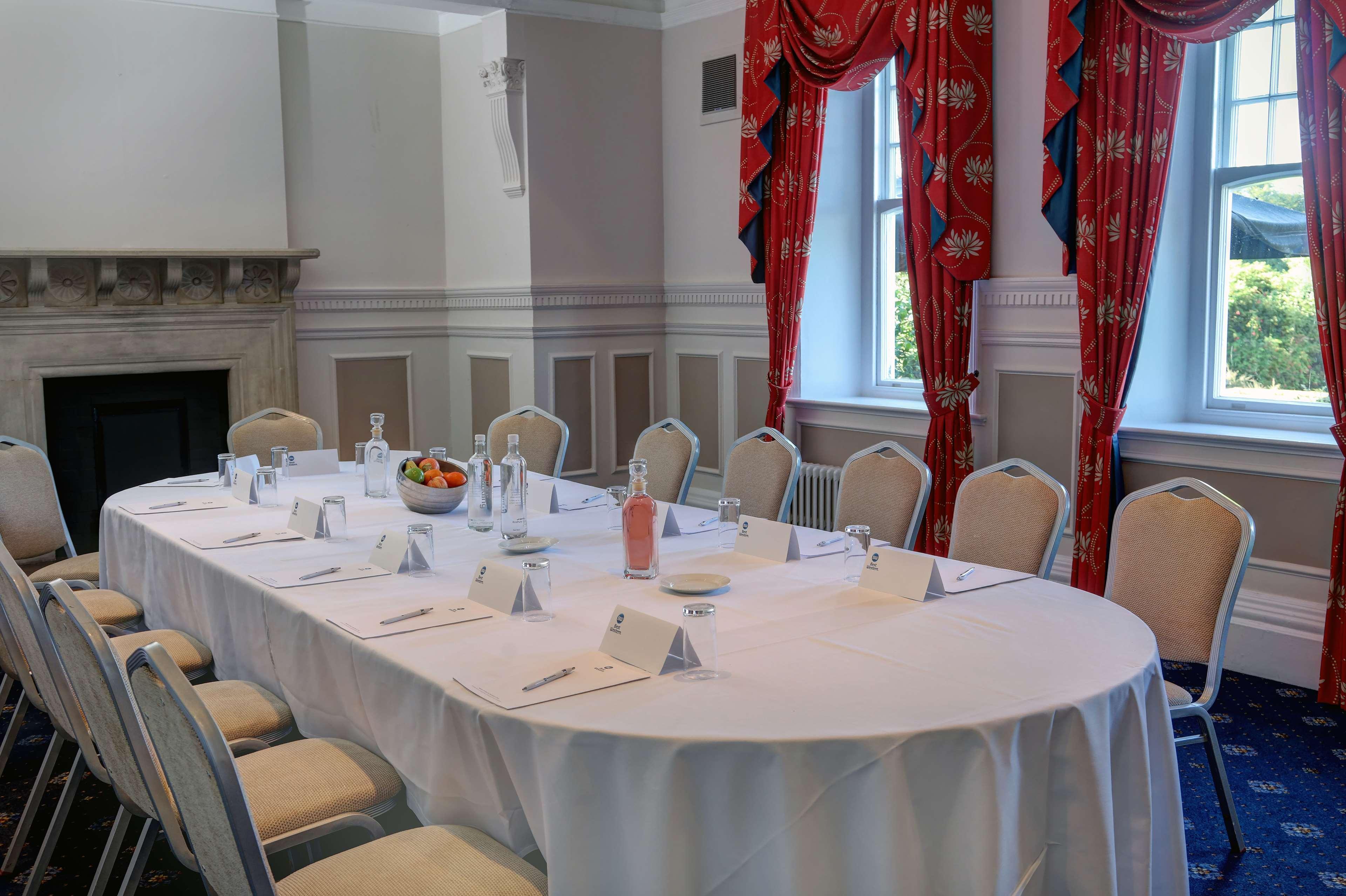 Best Western Chilworth Manor Hotel Exterior photo
